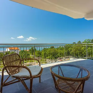 Sunshine E Apartment Crikvenica